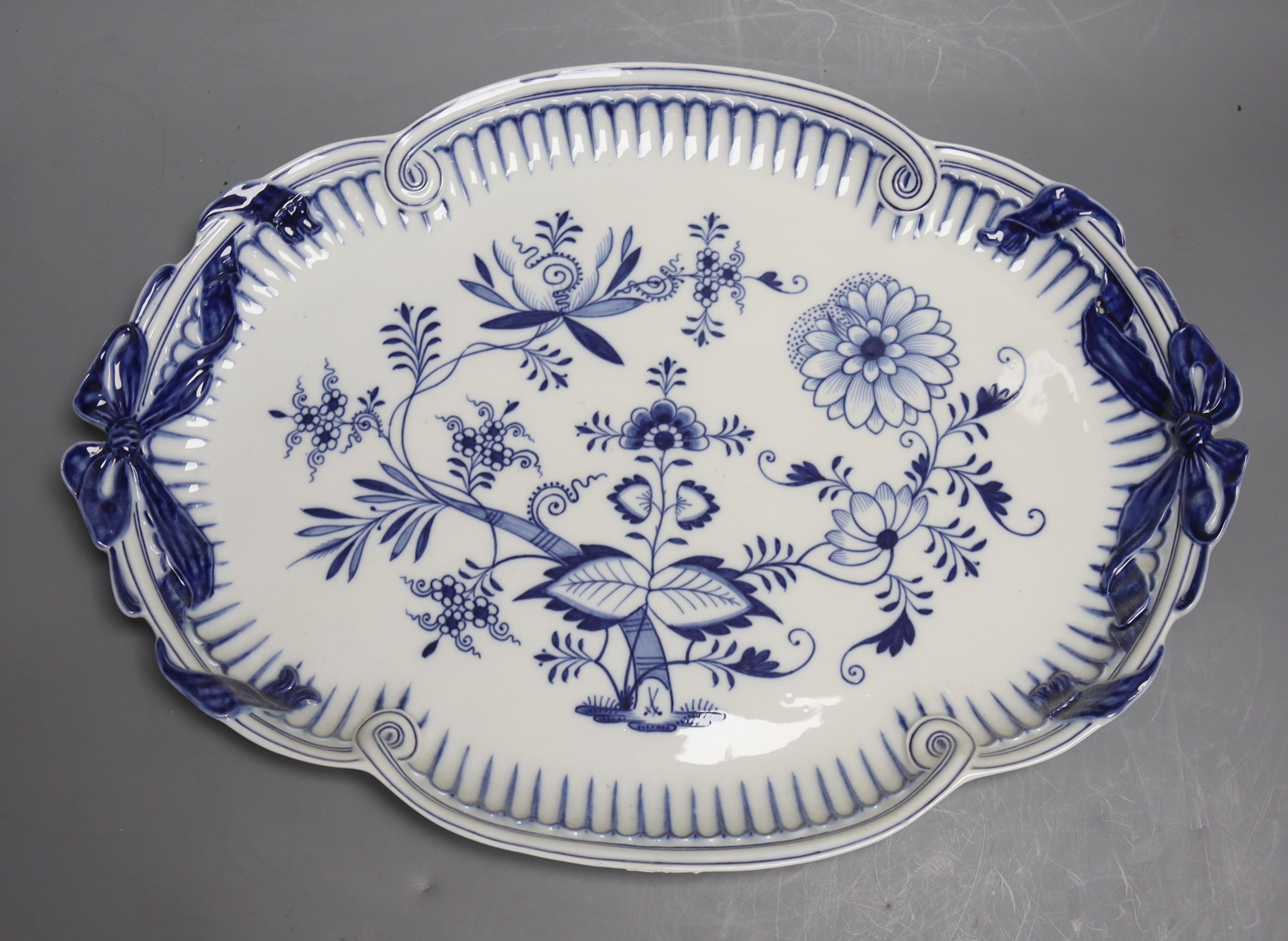 A Meissen blue and white onion pattern part cabaret set with tray, 39.5cm